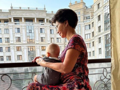 Әнші Роза Рымбаеваның немересі жұртты сүйсінтті (ВИДЕО)
