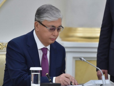 Президент Біріккен Ұлттар Ұйымына қатысты заңға қол қойды