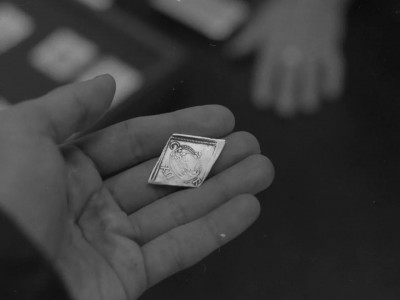 Бразилиялық суретші Британ мұражайынан тарихи жәдігерді ұрлап, қайырымдылық жәшігіне салып кеткен