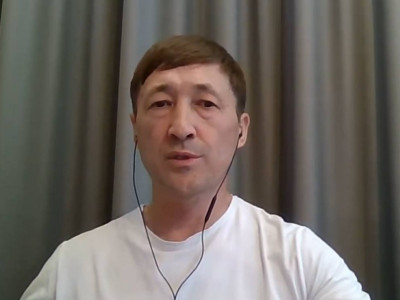 «10 түрлі ұсыныс болды»: Марат Әйтенов әйелін неге үйден күштеп алып шыққанын түсіндірді