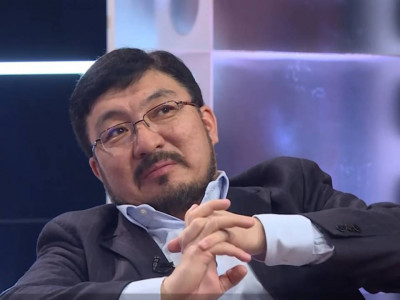 «Бір көрсем арманым болмас еді»: Тоқтар Серіков анасына деген сағынышын білдірді