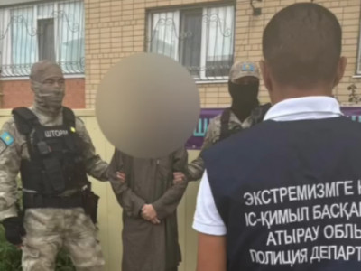18 жастағы атыраулық тұрғын тыйым салынған материалдарды таратқан
