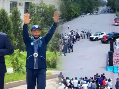 Демеу Жадыраев пен бапкерлеріне жерлестері көлік мінгізді