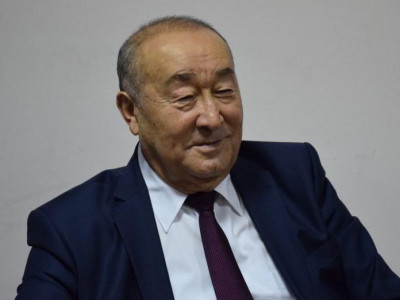 «Мырзағали Айтжанов қиянат жасады. Оның бұл шешімі – кешірімсіз»: Амалбек Тшанов бас бапкердің екі қателігін баса айтты