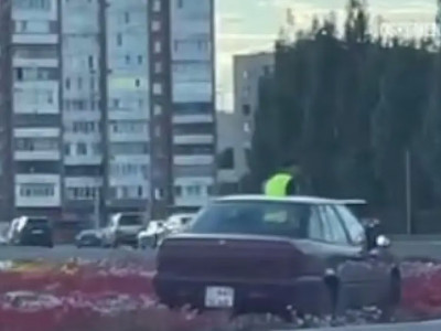 Өскеменде мас жүргізуші гүлзарға кіріп кеткен