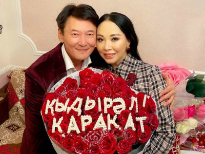 Қыдырәлі мен Қарақат «күміс тойға» жетті