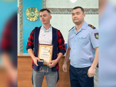 Қостанайлық тұрғын суға батып бара жатқан адамды құтқарып қалған