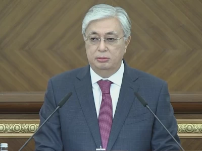 «Өткенмен өмір сүруге, бұрынғы жүйеден немесе саяси тұлғалардан кінә іздей беруге болмайды» – Қасым-Жомарт Тоқаев