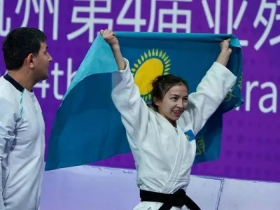 Екінші алтын: Ақмарал Науатбек Паралимпиада чемпионы атанды