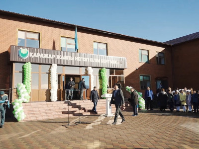 Шалғай ауылдарда мектеп салып жүрген компания