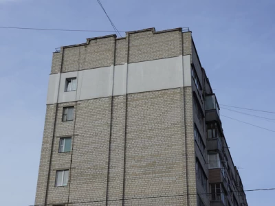 Астанада көпқабатты үйдің балконы опырылып түсті