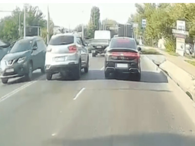 Алматыда көлік жүргізушісі жол үстінде атыс ұйымдастырған