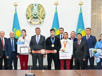СҚО әкімі бірқатар спортшыға пәтер мен қаржылай сыйақы табыстады