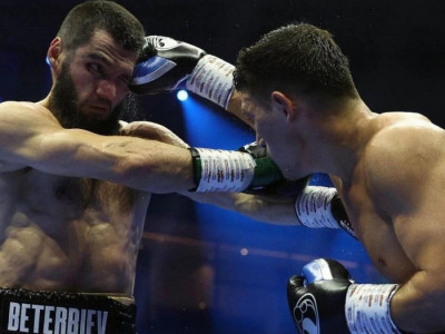 Артур Бетербиев бокстан абсолютті чемпион атанды