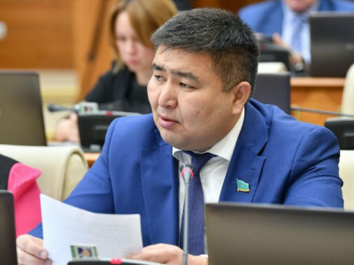 Қымбатшылық пен жұмыссыздықтың зардабын ауыл жұртшылығы көбірек көріп отыр – Елнұр Бейсенбаев