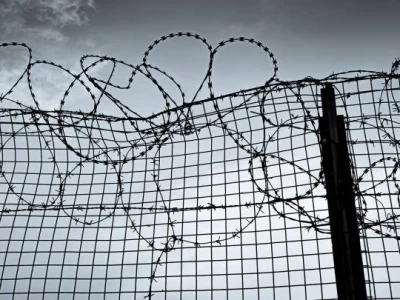 Талғарда зорлау ісі бойынша айыпталған ер адам қамаудан қашып кетті