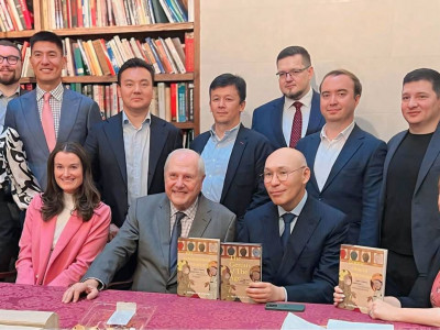 «Қазақ тілі» қоғамы Вашингтонда жаңа кітаптың таныстырылымын өткізді