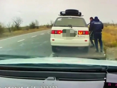 Алматыда полиция қызметкерін көлікпен сүйреп кеткен жүргізуші ұсталды
