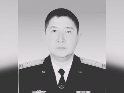 Тікұшақ апаты кезінде қаза тапқан офицердің есімі белгілі болды