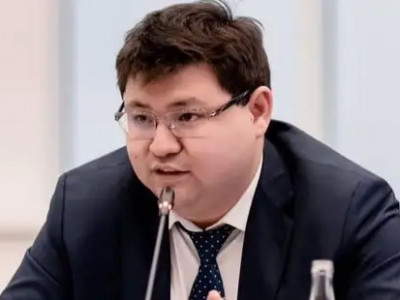 Әділ Құсманов Халықаралық бағдарламалар орталығының төрағасы қызметіне тағайындалды