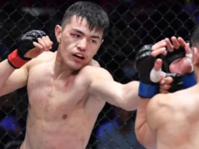 Екі қазақ жігіті Қытайда өтетін UFC турнирінде өнер көрсетеді