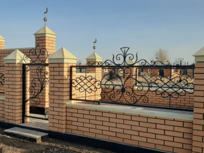 Күйеуінің қабірінің басында отырған әйелді ер адам зорлап кеткен