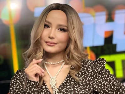 «1 жыл болды»: Жұлдыз Өмірғали парик киіп жүруге мәжбүр екенін айтты