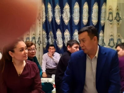 «Не байқадыңыздар?»: Сәбит Әбдіхалықовтың әйелі сүйінші жаңалығын бөлісті