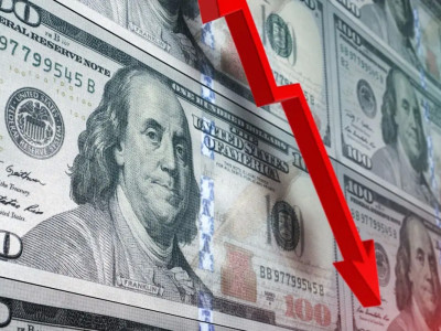 Доллар бағамы 10 теңгеге түсті
