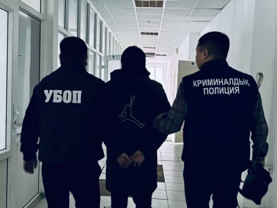 Батыс Қазақстанда төменгі курс студенттерінен ақша талап еткендер ұсталды