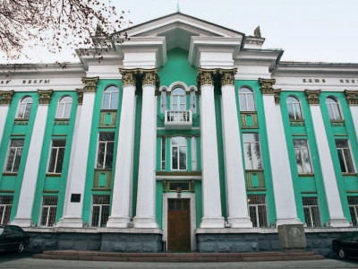 Қазақ көркем сөзіне ұйытқы болған
