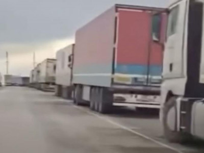 Маңғыстаудағы Құрық портында мыңнан астам жүк көлігі кептелісте тұр