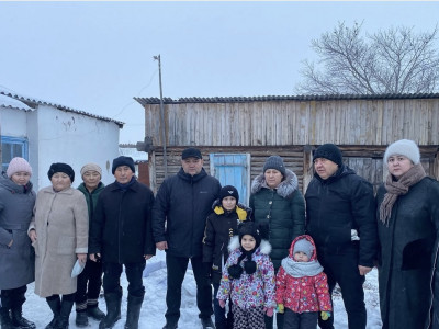 Павлодар облысының әкімі 24 отбасыға жаңа пәтерлердің кілтін табыстады
