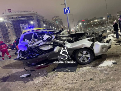 Астанадағы көпірде жол апаты болып, бір адам қаза тапты