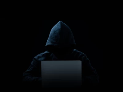 Интернет-алаяқтықпен айналысқан екі адам ұсталды