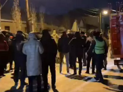 Ақтөбеде адамдардың кепілге алынуы: қаза тапқан ерлі-зайыпты жерленді