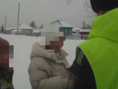 Риддерде баласымен бірге есірткі таратқан әйел ұсталды