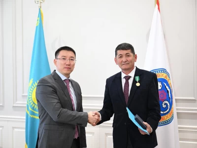 Алматылық автобус жүргізушісі Президенттің марапатын алды