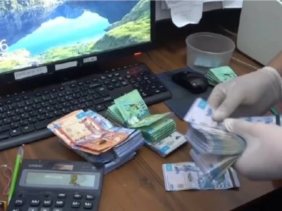 1,9 млрд теңге бюджет қаражатын жымқырған қылмыстық топ ұсталды