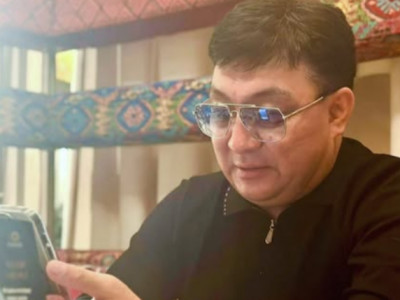 «Қорғап қала алмадық»: Тоқтар Серіков қатерлі дерттен көз жұмған бауыры туралы айтты