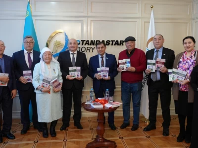 Қандас қаламгерлердің кітаптары жарық көрді