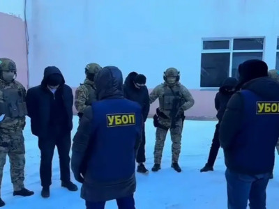 Ақтөбеде қатарластарын қорқытып, ақша бопсалаған студенттер ұсталды