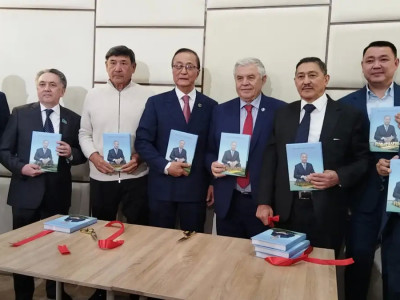 Астанада «Ғұмырдария» естелік-эссе кітабының тұсаукесері өтті