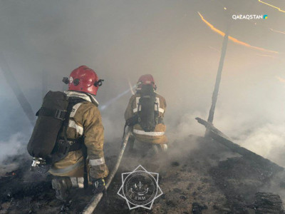 Таразда бес қабатты тұрғын үй өртенді