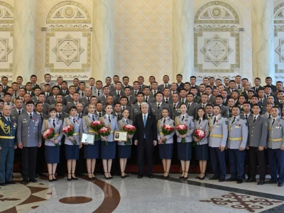Мемлекет басшысы күштік құрылым қызметкерлерін марапаттады