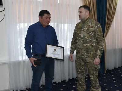 СҚО тұрғыны өртенген үйден 3 баланы аман алып шықты