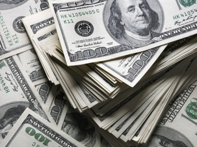 АҚШ-та 115 жастан асқан «кәсіпкерлерге» 333 миллион доллар несие берілген