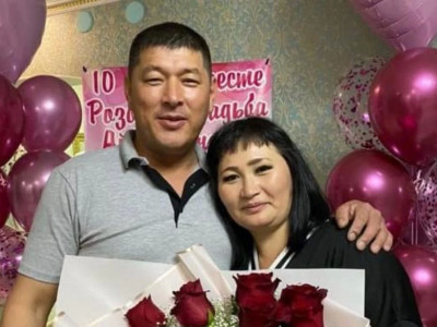 «16 жасымда алып қашты»: 12-ші баласын күтіп жүрген келіншек өмірі туралы айтып берді