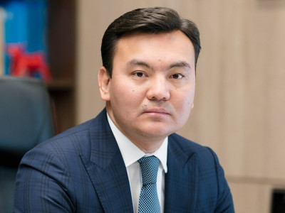Ғылыми жұмыстардың белгілі бір бөлігі міндетті түрде қазақ тілінде жазылып, қорғалуын талап ету маңызды – Рауан Кенжехан