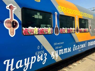 «Алматы – Астана» бағытындағы пойыз ұлттық нақышта безендірілді
